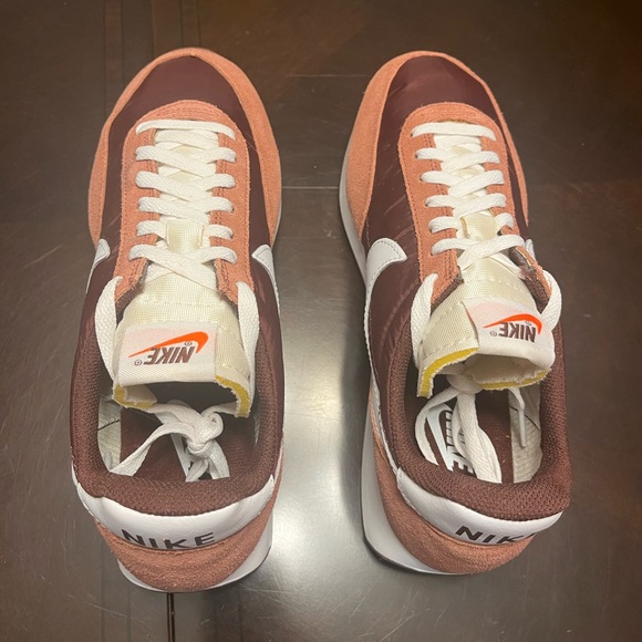 nike tailwind 79 burgundy